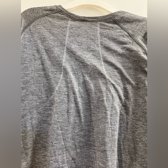 15. Lululemon Metal Vent Tech Long Sleeve - Picture 7 of 13